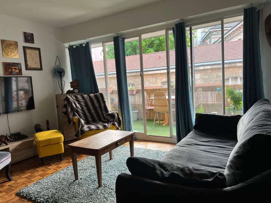 Grand Appartement Avec Balcon Et Parking Gratuit Sur Place 파리 외부 사진